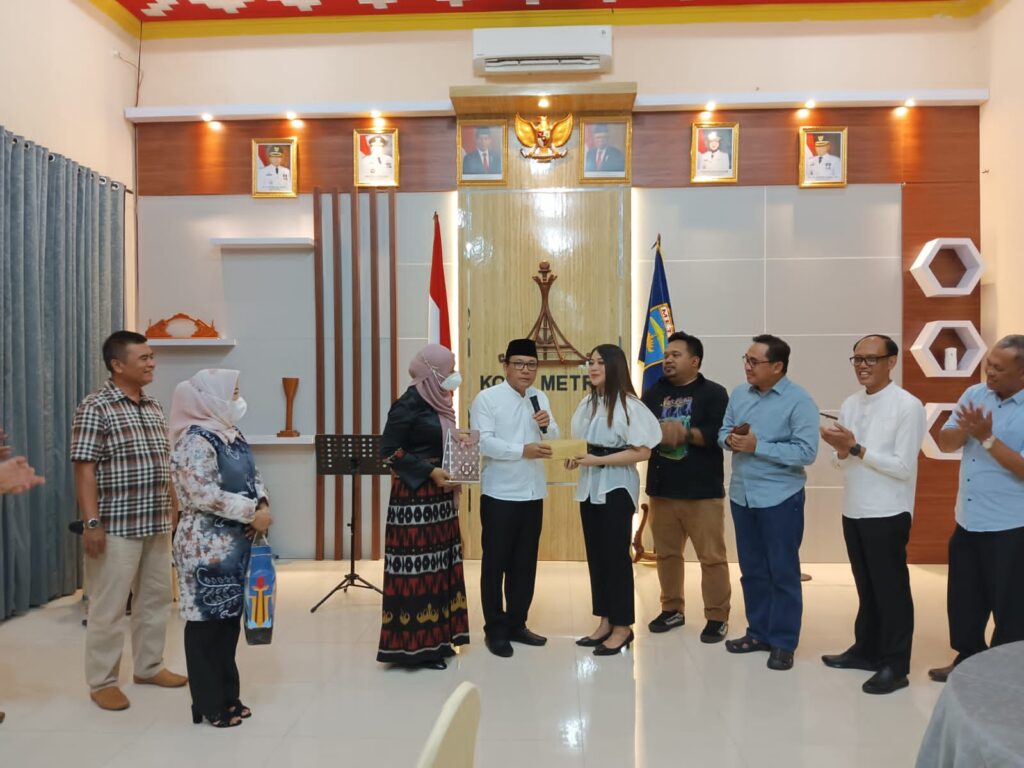 Walikota Metro Ramah Tamah Dengan Masitoh Juara Dua Ajang Kompetisi Berbakat Koplo Superstar ANTV