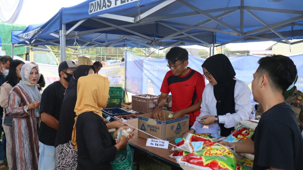 Pemkot Metro Melalui Dinas Pasar Gelar Penetrasi Pasar di Lapangan 29 Kelurahan Banjarsari