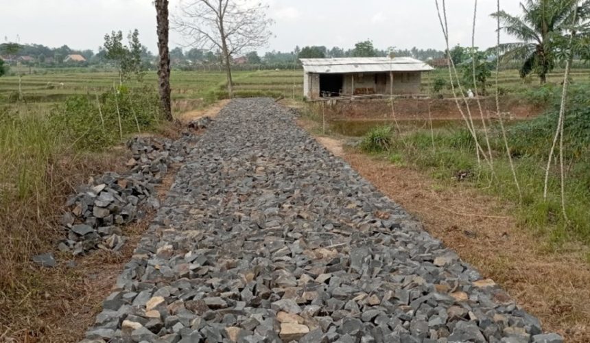 Desa Gondangrejo, Kecamatan Pekalongan, Kabupaten Lampung Timur terus menggiatkan pembangunan di desanya. FOTO: San/LC