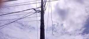 Diduga PT. Atmega Gunakan Tiang PLN Tanpa Izin