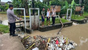 Geger, Ditemukan Mayat Bayi Di Irigasi Adijaya Pekalongan