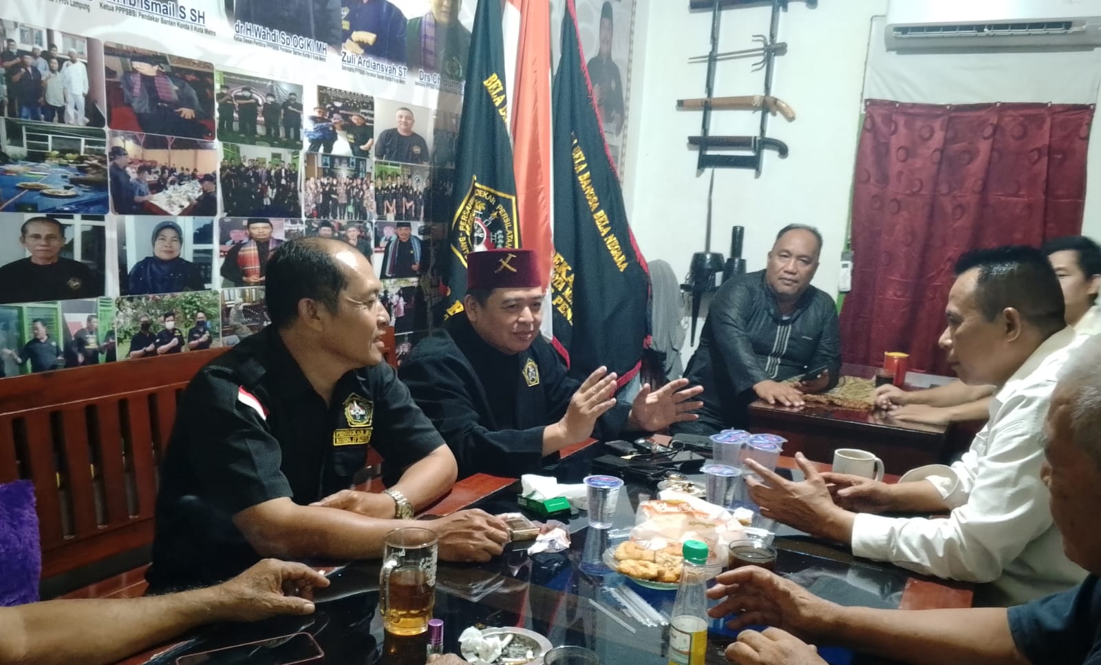 “Ngopi Bareng” ala H Ismail Pendekar Banten
