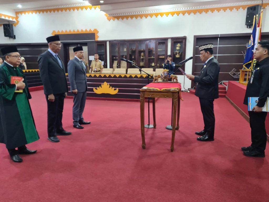 Walikota Bambang Lantik Dua Doktor Untuk Jabatan Kadisdikbud Dan Asisten II