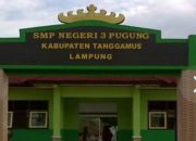 Atap Ruang Kelas Bocor, Anggaran Dana BOS SMP Negeri 3 Pugung Tanggamus Dipertanyakan