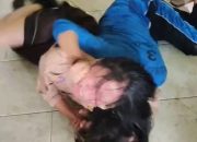 Viral Video Perkelahian Adu Jotos Dua Siswi SMP di Tanggamus