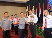 Kapolda Lampung Berikan Penghargaan Kepada AKP Rizky Dwi Cahyo
