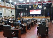 Ditandatangani 17 Anggota DPRD Kota Metro LKPJ Walikota 2025 Disahkan