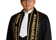 “Hukum, Politik, dan Demokrasi ”