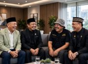 Sang ‘Senior’ Cairkan Suasana Sebelum Rapat Paipurna KUA-PPAS